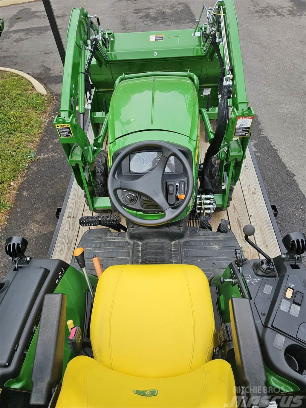 John Deere 2032R Manji traktori