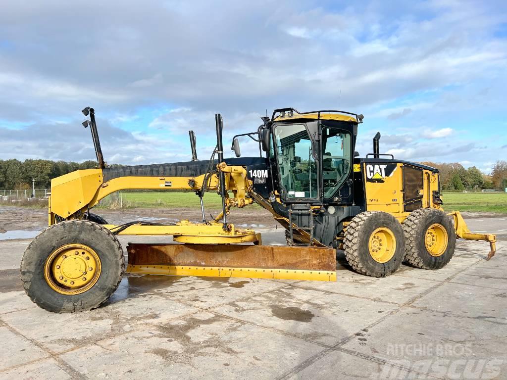 CAT 140M AWD - Excellent Condition / Ripper Grejderi