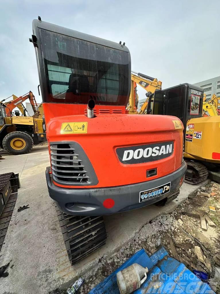 Daewoo Doosan 55 Crawler excavators