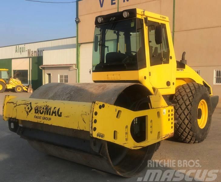 Bomag BW 211 D-4 Single drum rollers