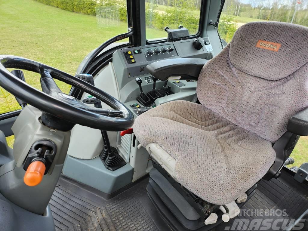 Valtra 8450 Tractors
