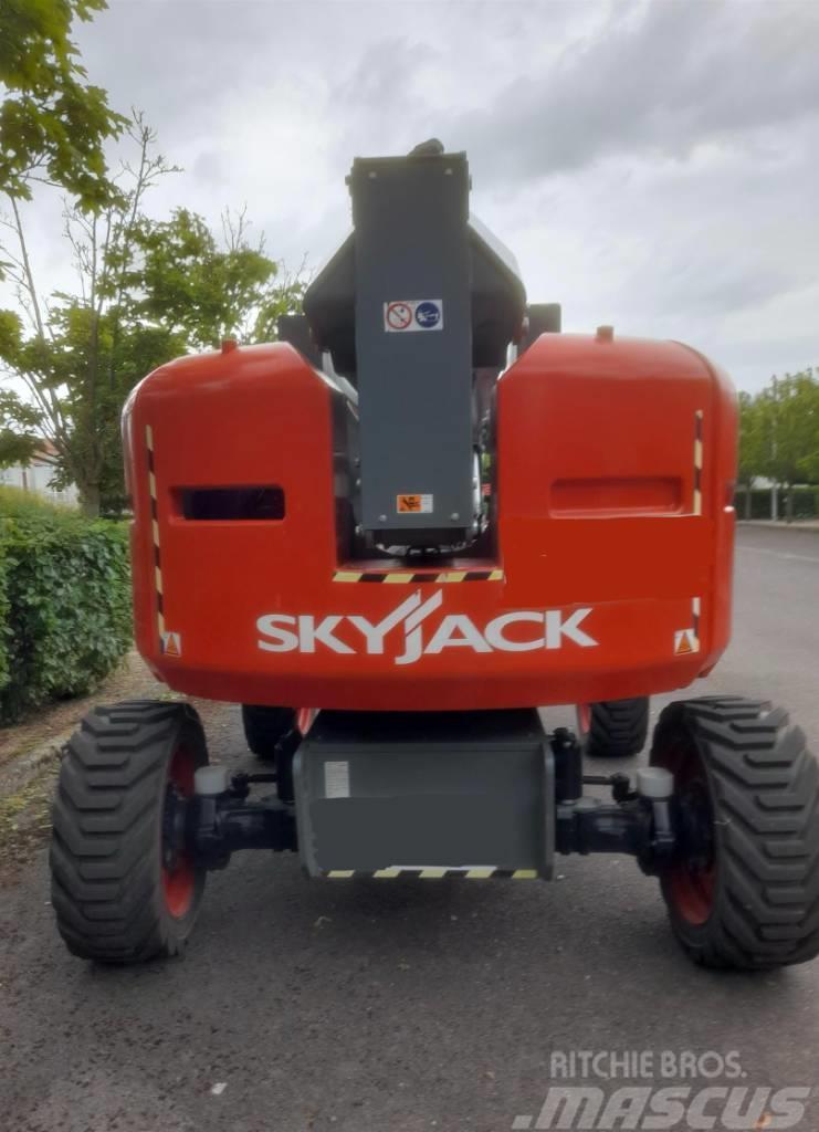 SkyJack SJ 60 AJ Articulated boom lifts