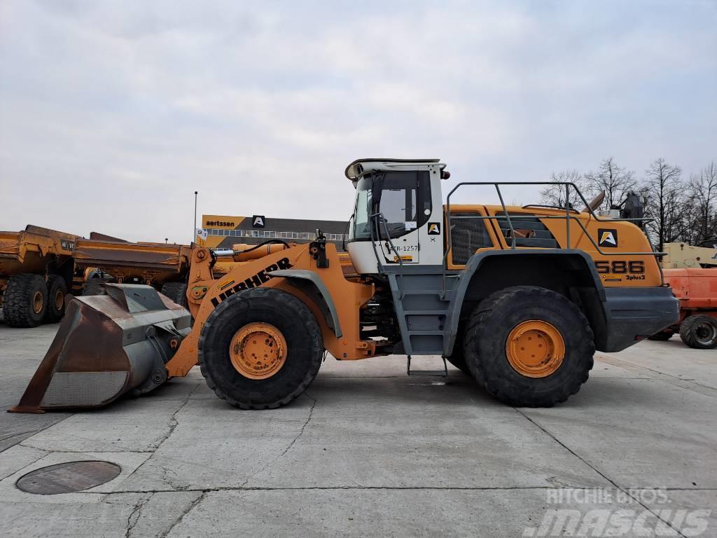 Liebherr L 586 2Plus2 (includes 4  new tires) Wheel loaders