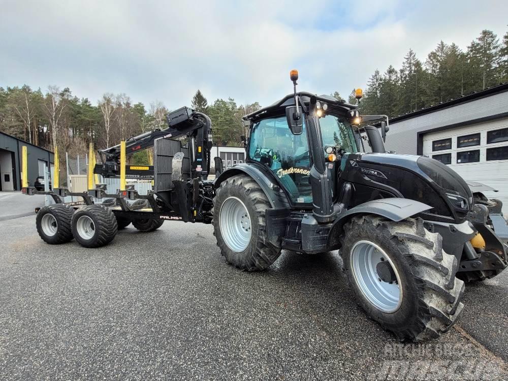 Valtra N 154 e Versu TwinTrac + Palms 13 U Forestry tractors
