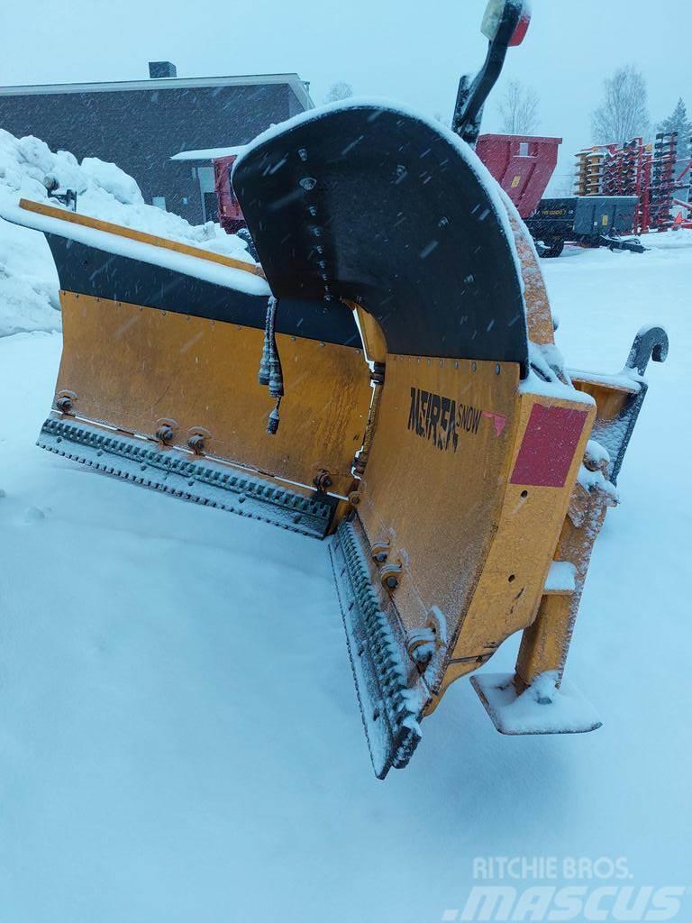 Meiren 3.3M Snow blades and plows
