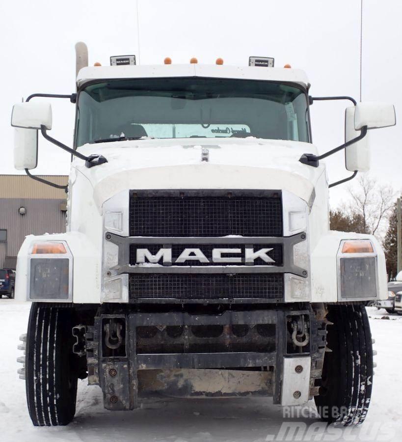 Mack ANTHEM 64T Tractor Units