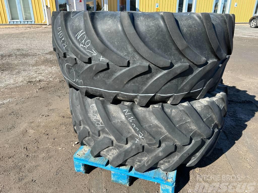 Vredestein renkaat vanteilla 540/65R30 Tyres, wheels and rims