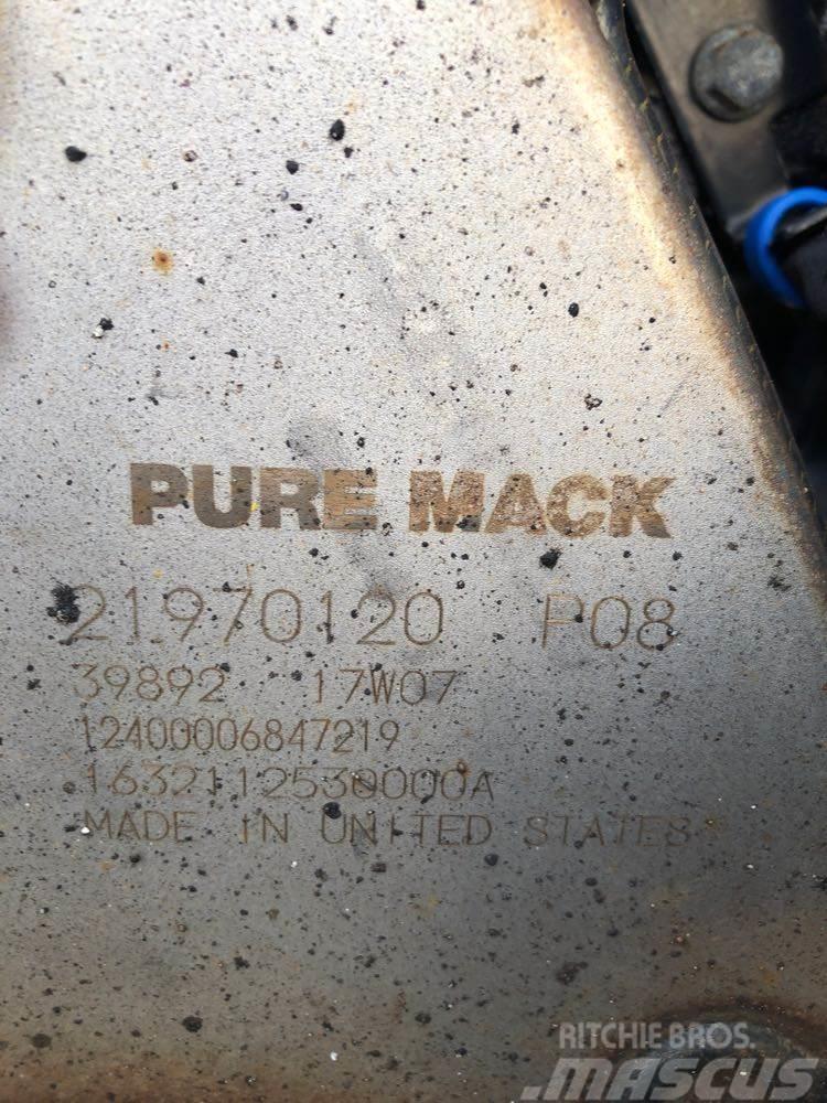 Mack MP7 Other components