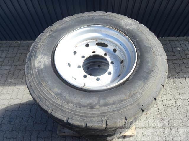 Trelleborg 385/65-22.5 Tyres, wheels and rims