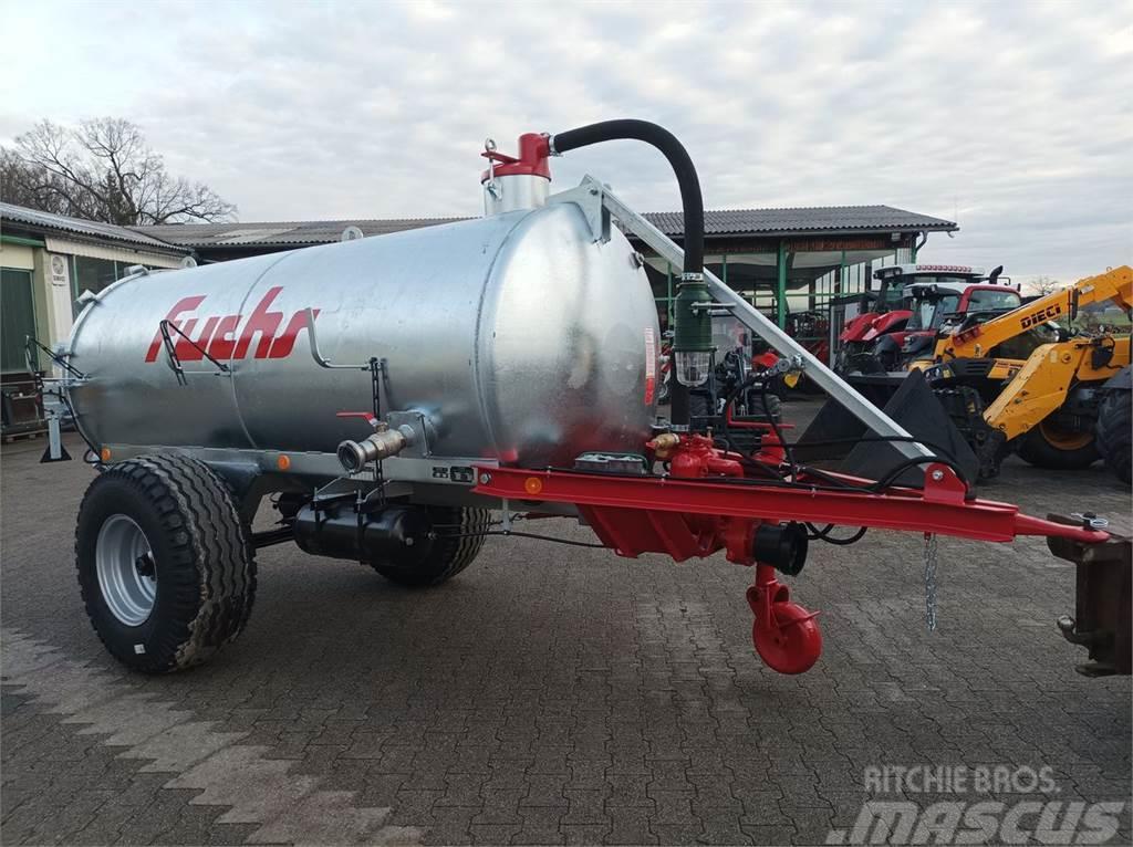 Fuchs VK 4000 mit 4000 Liter Slurry tankers