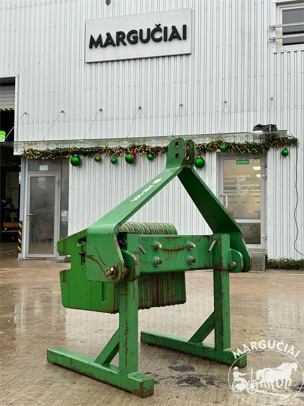 John Deere 900 kg. Other agricultural machines