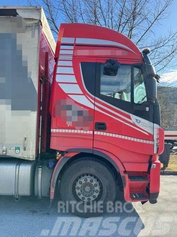 Iveco AS26SYS46 6X2 E6 HINTEN GELENKTE ACHSE Curtainsider trucks