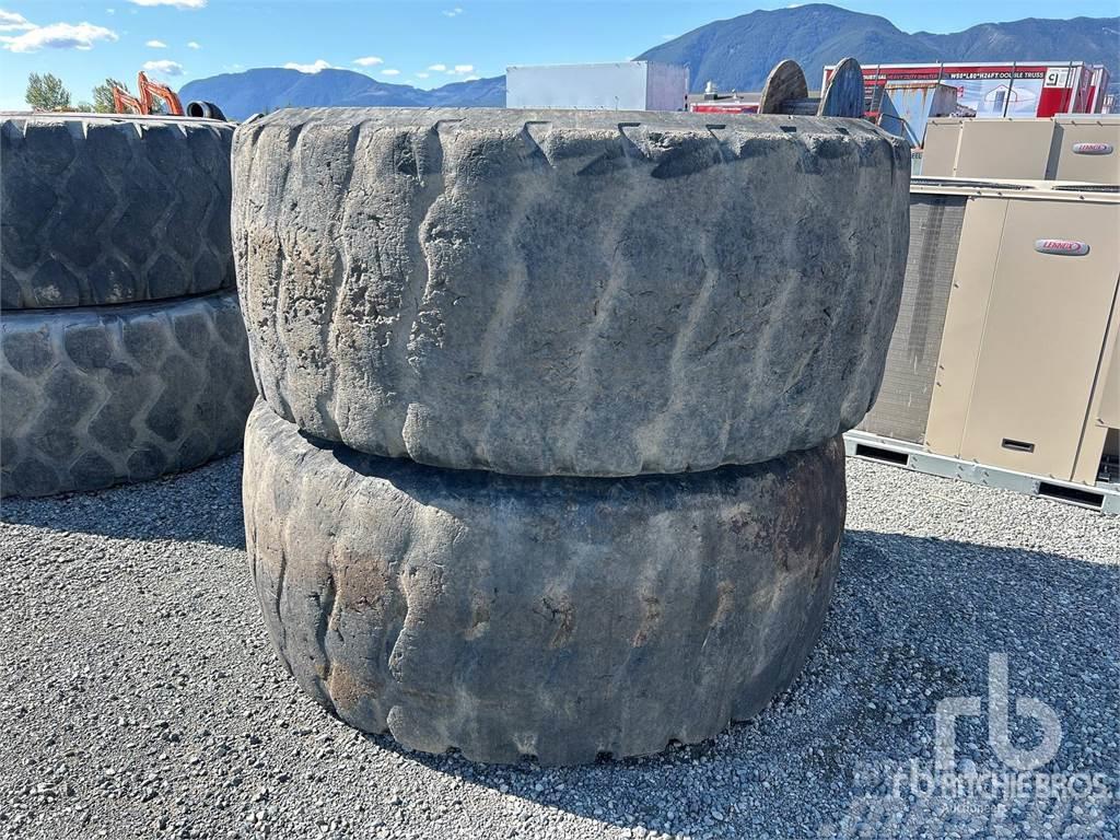  Quantity of (2) 29.5x25 Tyres, wheels and rims