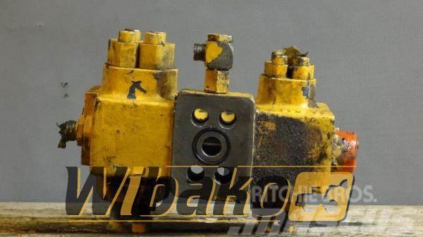Liebherr Cylinder valve Liebherr R942 Other components