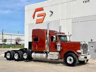 Peterbilt 389