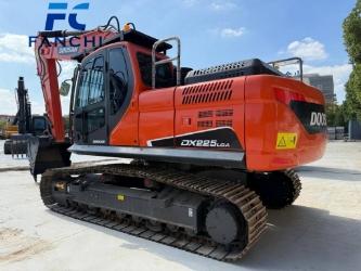 Doosan DX 225