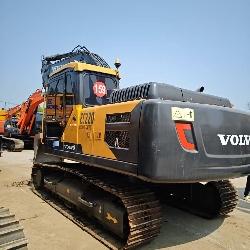Volvo EC 220