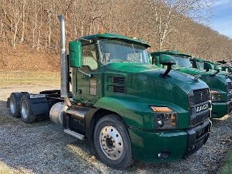 Mack AN64T