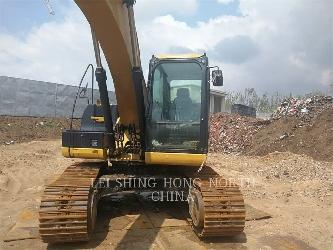 CAT 320D2