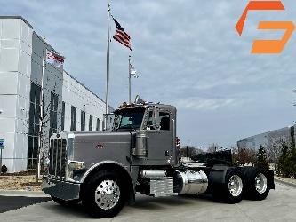 Peterbilt 389