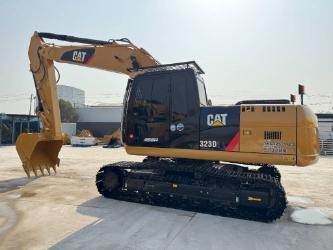 CAT 323D2L