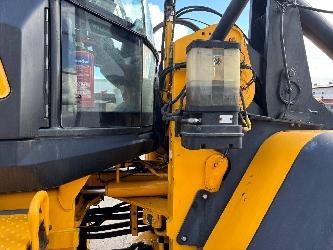 JCB 437 HT