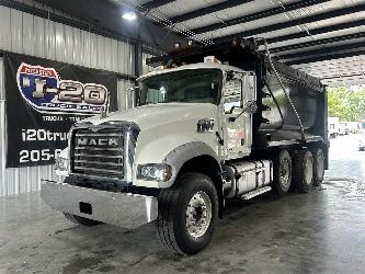 Mack GU713