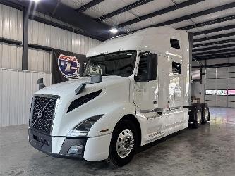 Volvo VNL760