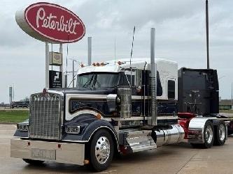 Kenworth W900L
