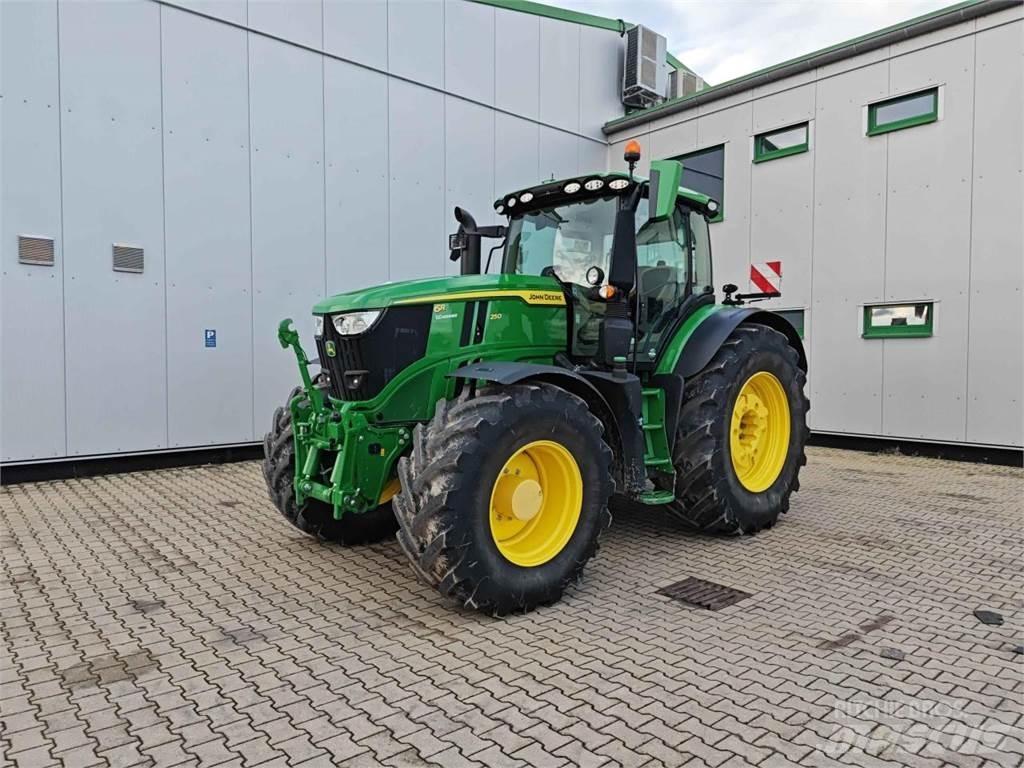 John Deere 6R 250 Traktori