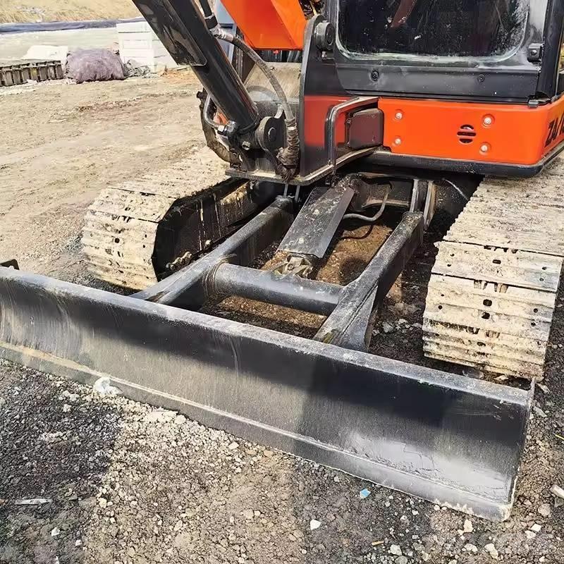 Hitachi ZX 55 Mini bageri < 7t