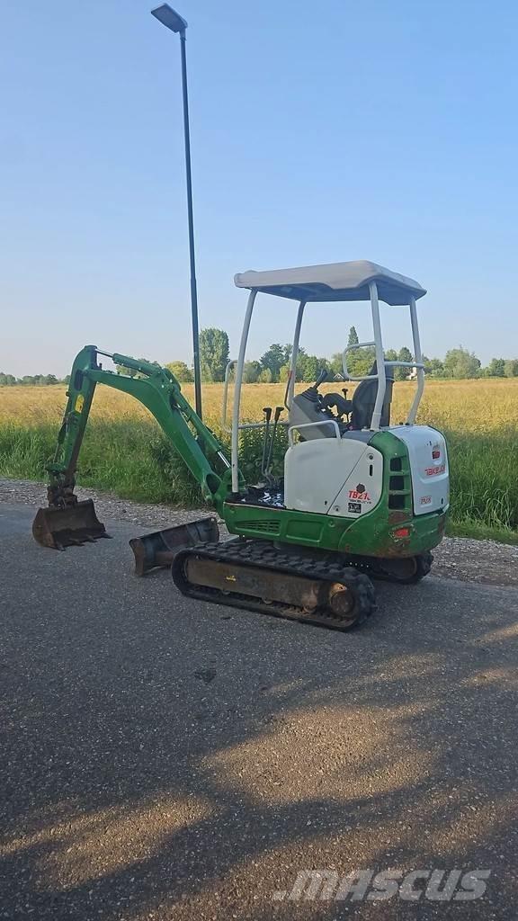 Takeuchi Tb 216 Mini bageri < 7t
