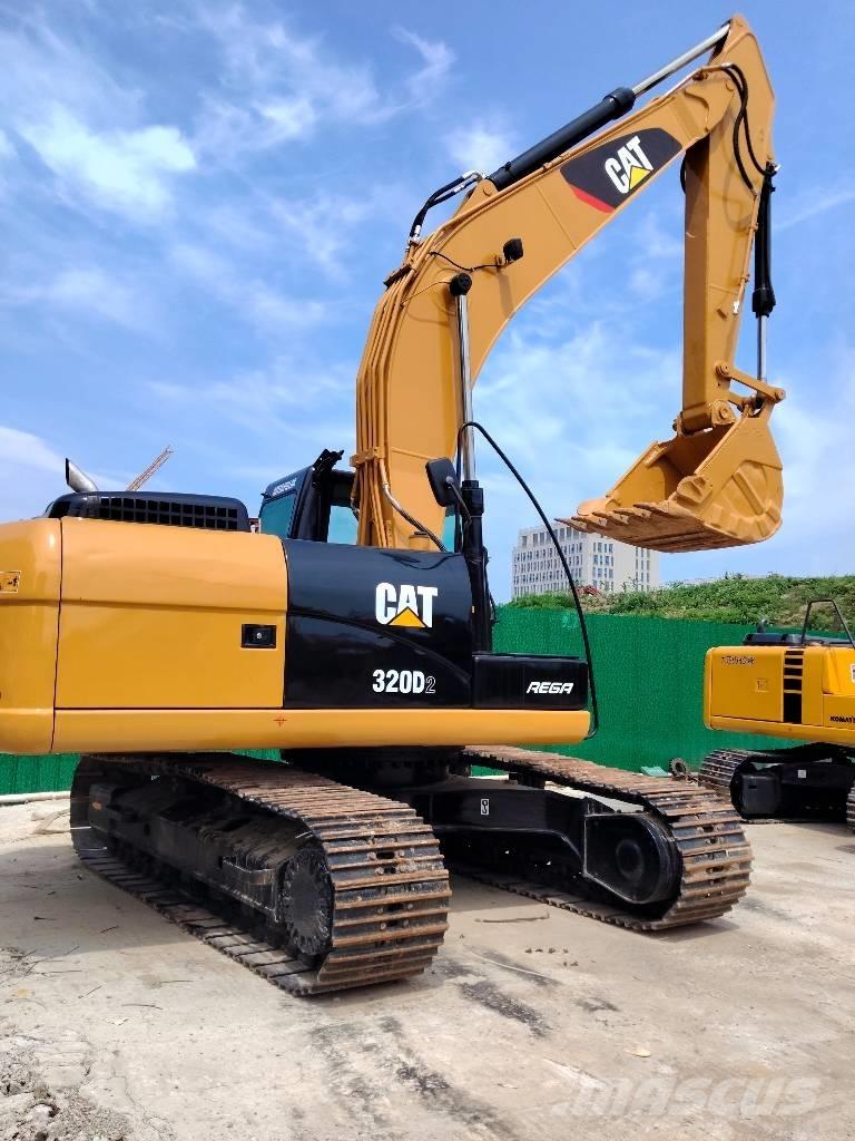 CAT 320D2 Bageri guseničari