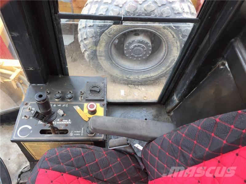 CAT CS-583C Valjci sa jednim bubnjem