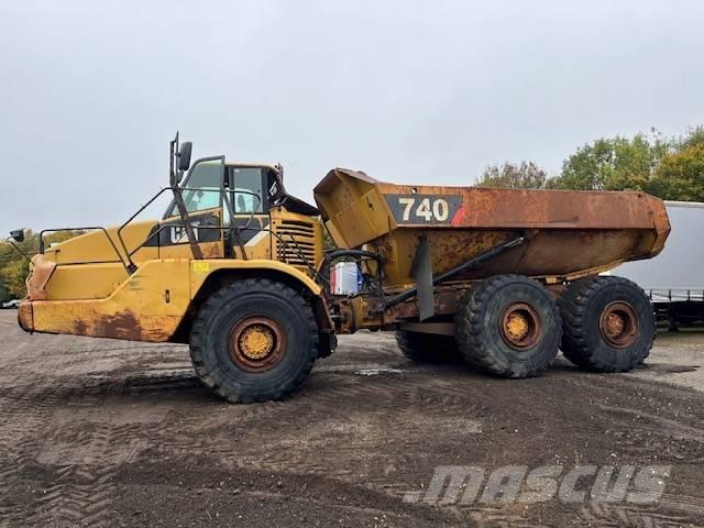CAT 740 Zglobni damperi