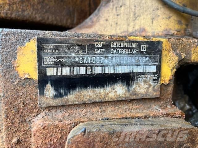 CAT 740 Zglobni damperi