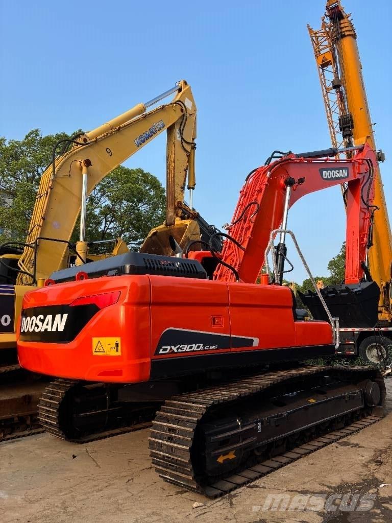 Doosan DX300LC-9C Bageri guseničari