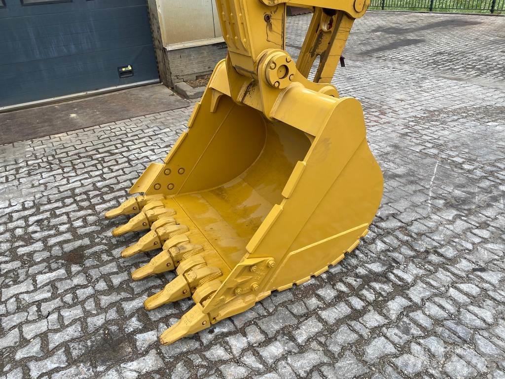 CAT 320D3 Bageri guseničari