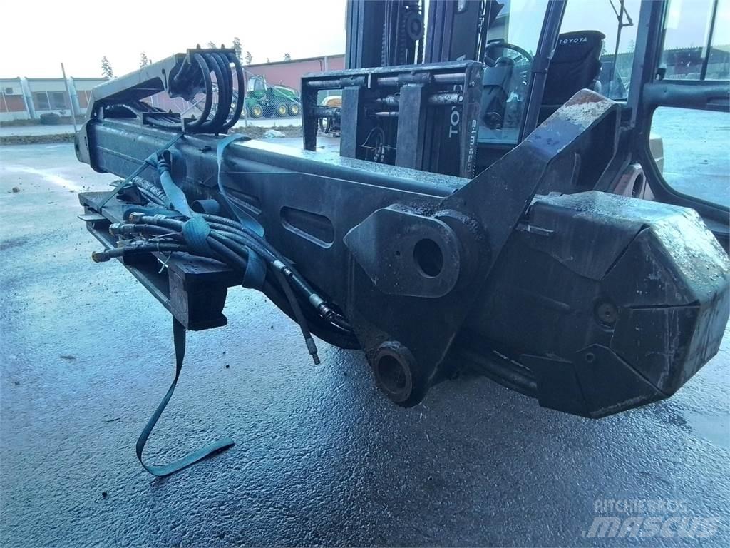 Komatsu 165F Kranovi za debla