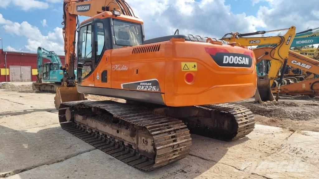Doosan DX 225 LC Bageri guseničari