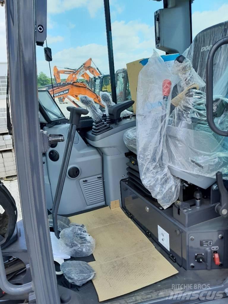 Doosan DX 63-7 Mini bageri < 7t