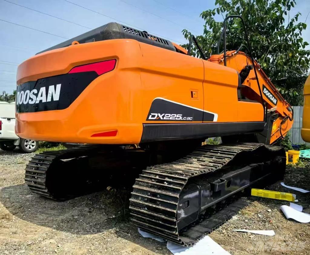 Doosan DX 225 LC Bageri guseničari