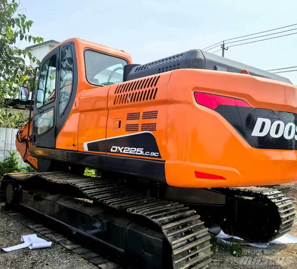 Doosan DX 225 LC Bageri guseničari
