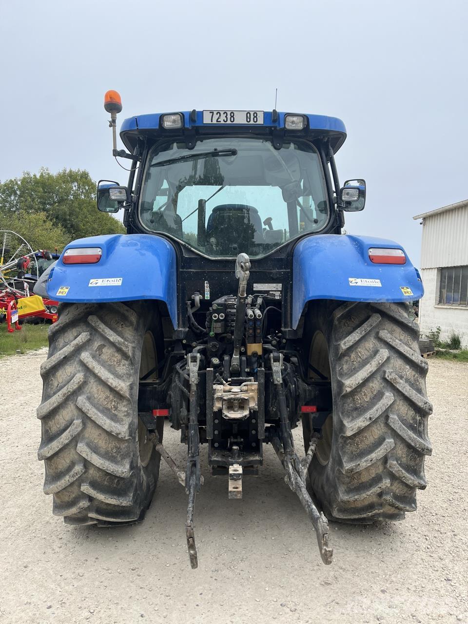 New Holland T6080 Traktori