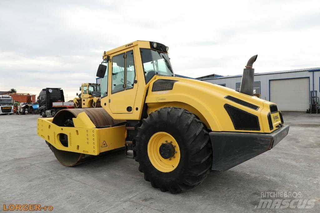 Bomag BW 216 D H-4 Valjci sa jednim bubnjem