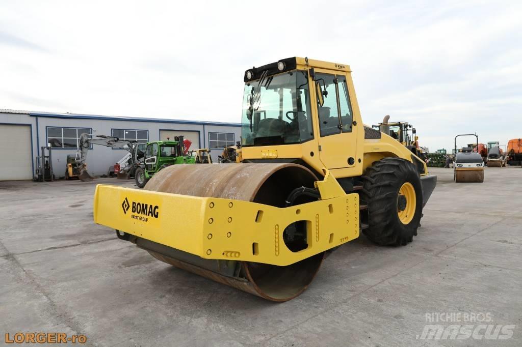 Bomag BW 216 D H-4 Valjci sa jednim bubnjem