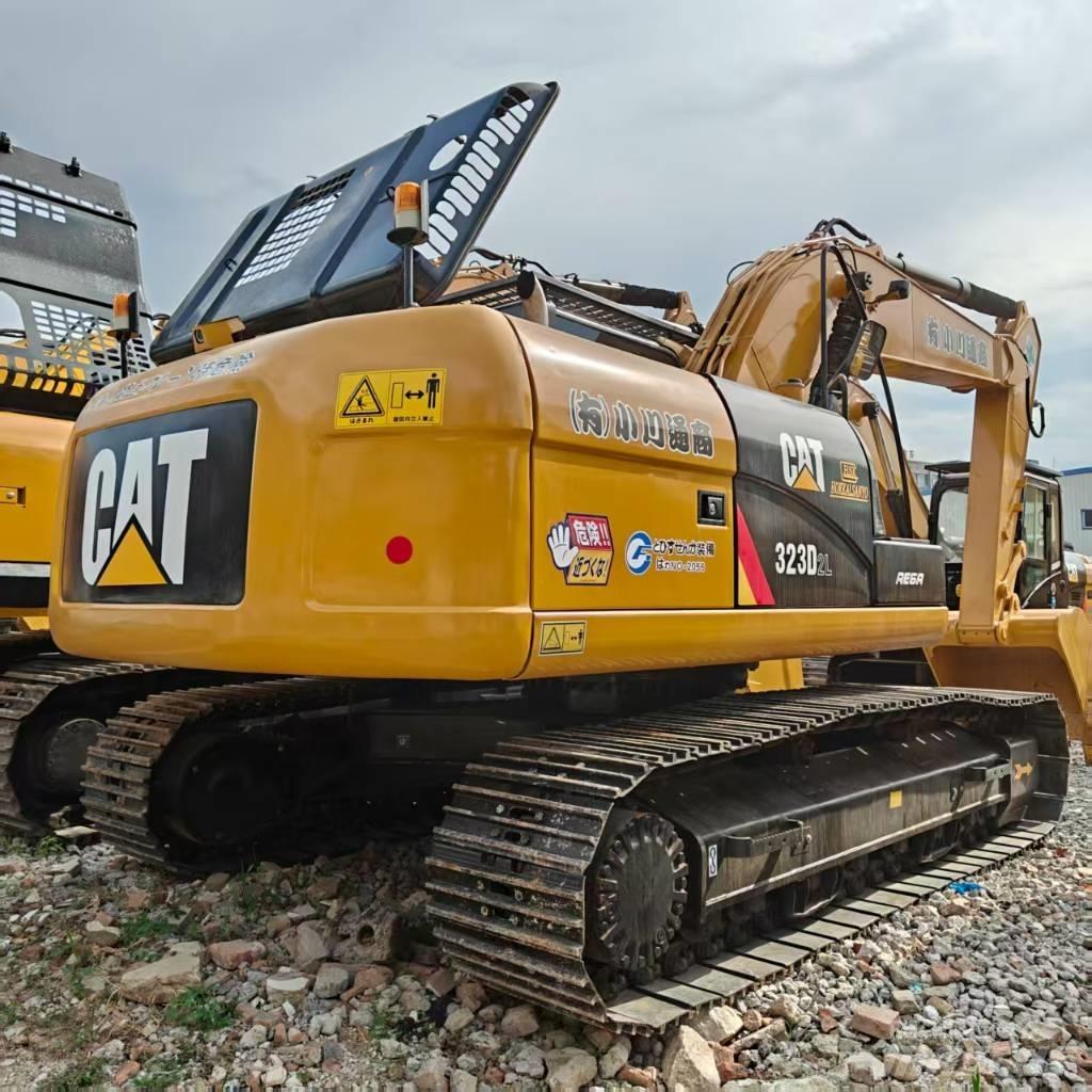 CAT 323D2 Bageri guseničari