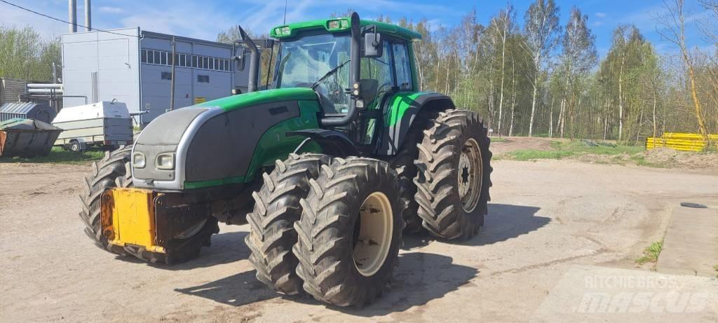 Valtra T180-4 Traktori
