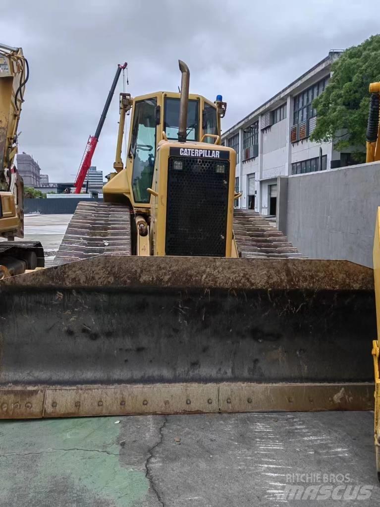 CAT D5N Buldožeri guseničari