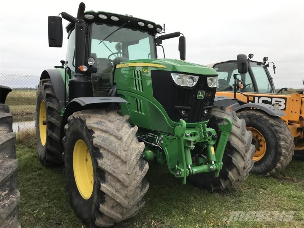 John Deere 6215R Traktori